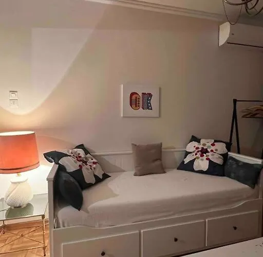 4Th Floor Cosy Apartment In Metaxourgeio
